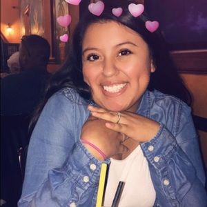 Meet your Posher, Alyssa